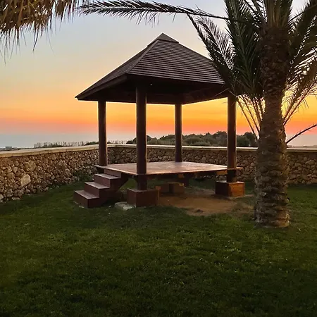 Hive Villa *